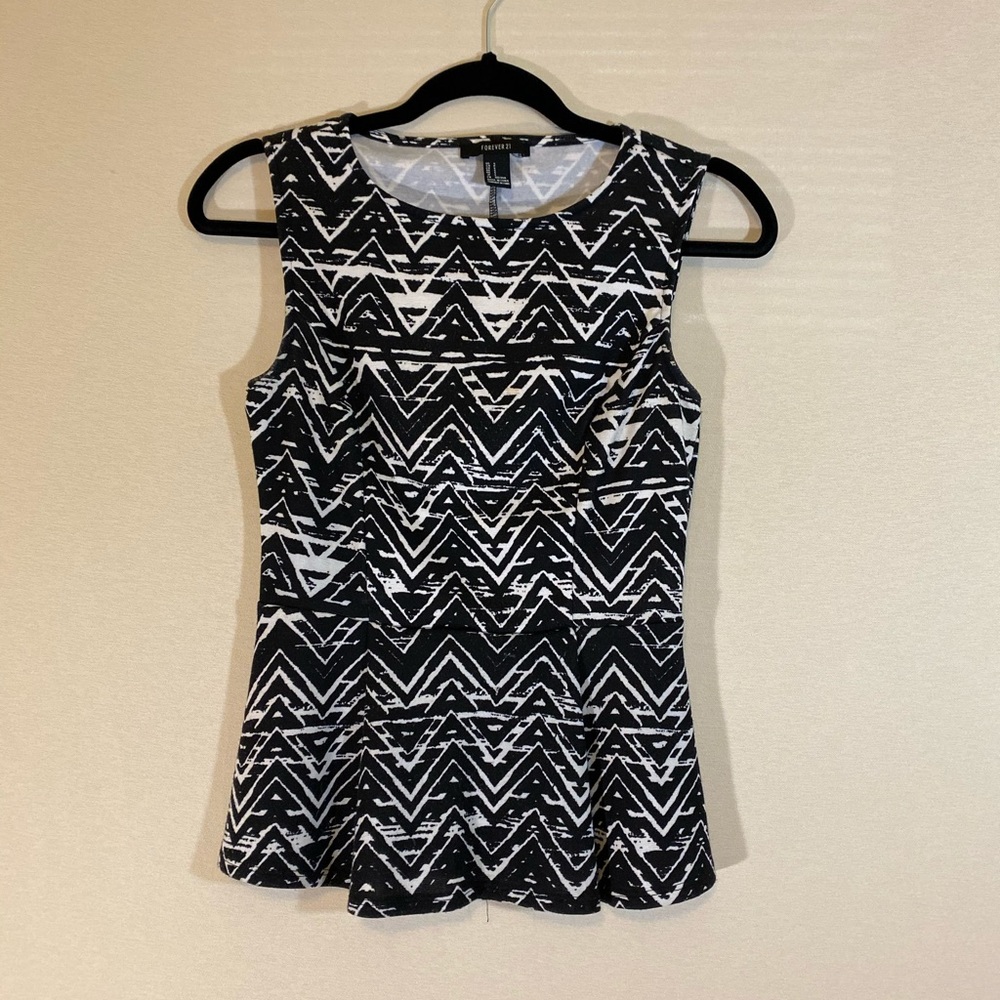 Forever 21 Zig Zag Peplum Top
